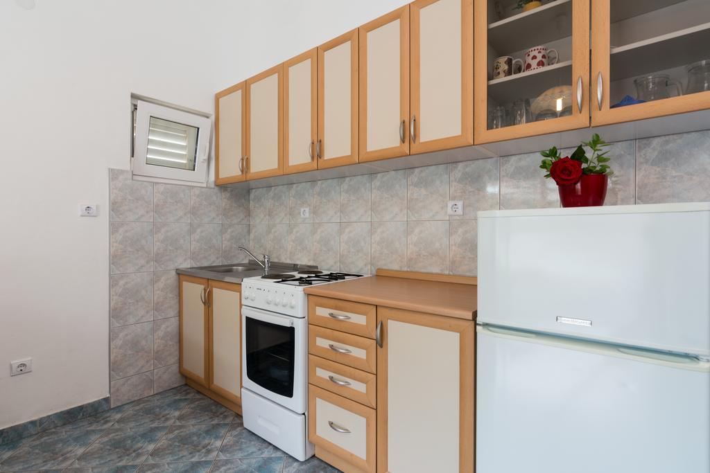 Apartments Mirko Vinišće Cameră foto