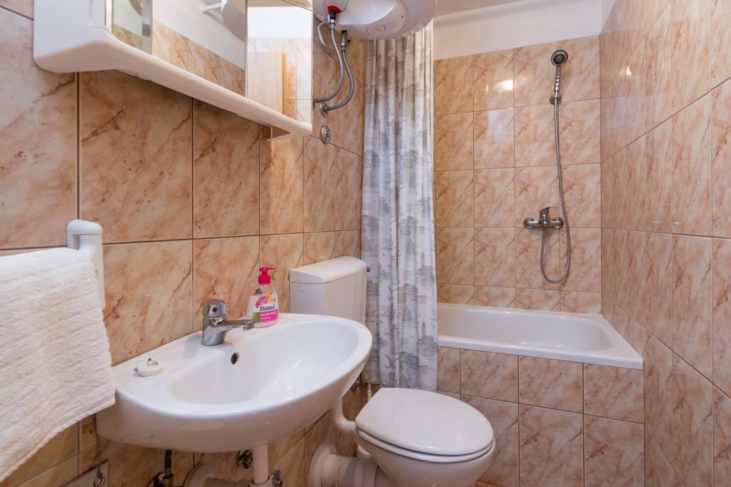 Apartments Mirko Vinišće Cameră foto