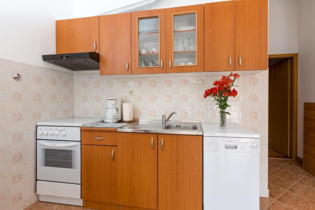 Apartments Mirko Vinišće Cameră foto