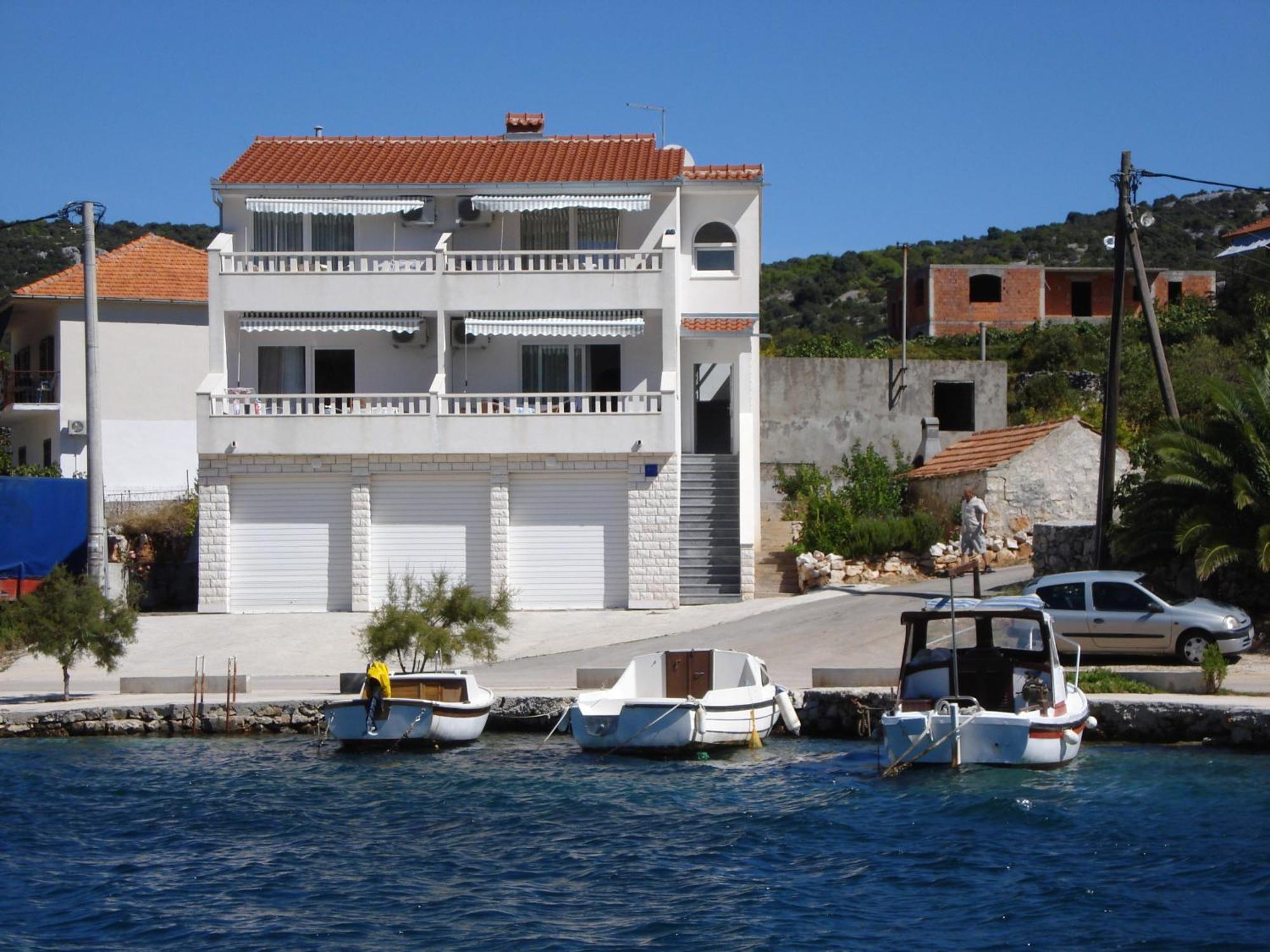 Apartments Mirko Vinišće Exterior foto